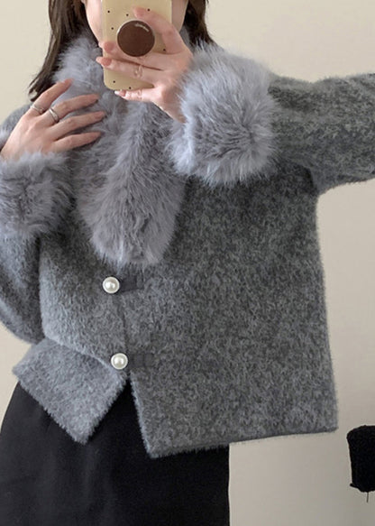 Gracefully Styled Coat for Any Occasion