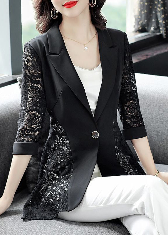 Elegantly Styled Coat for Everyday Wear