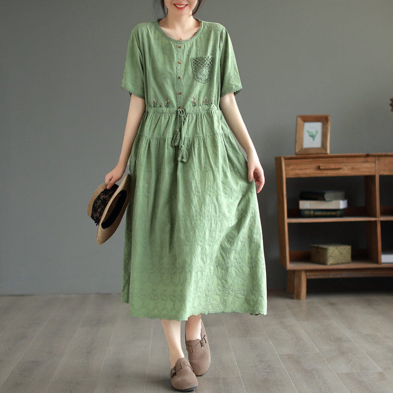 Gracefully Styled Dress for Any Occasion