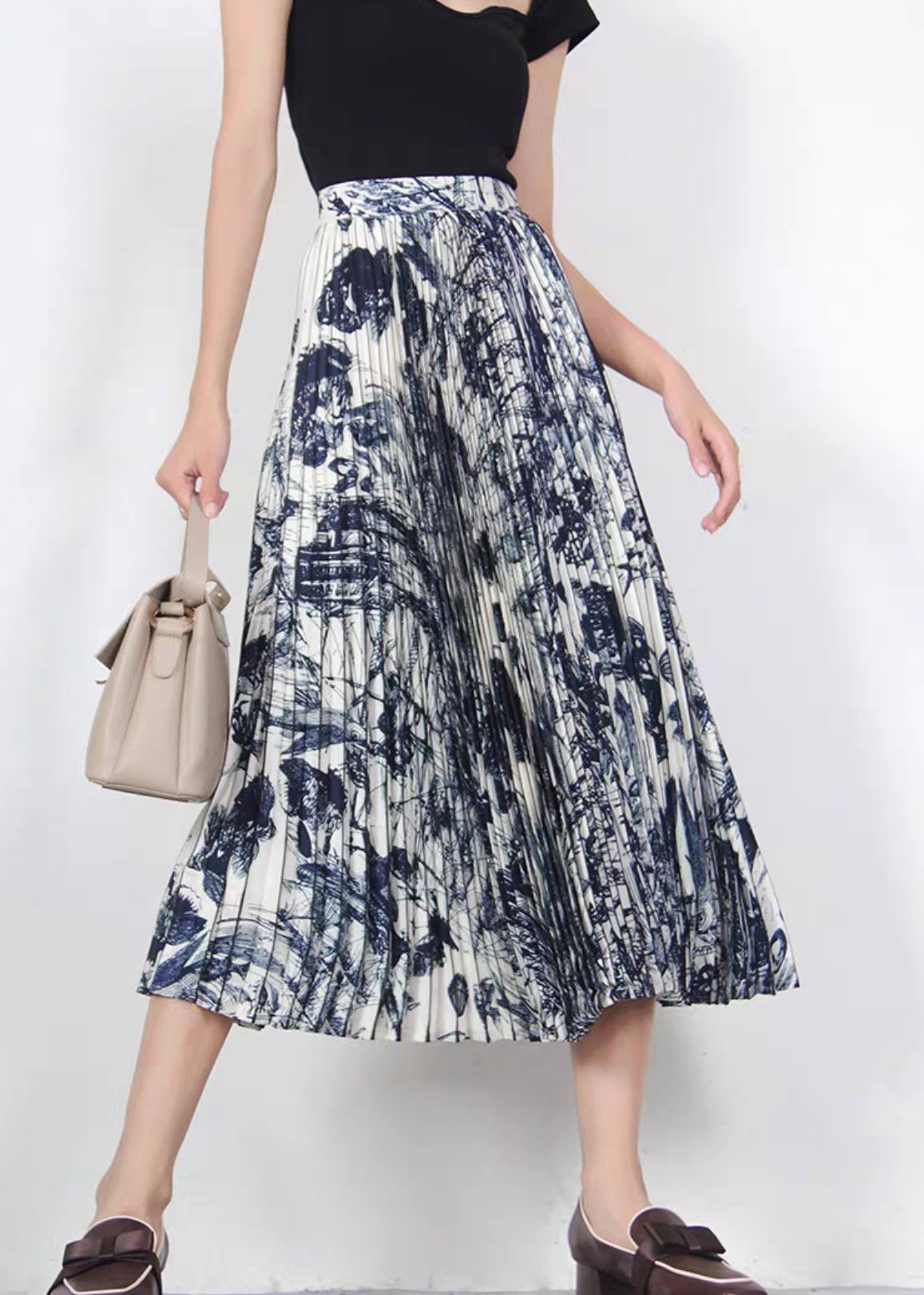 Beautifully Finished Garment in a Timeless Design