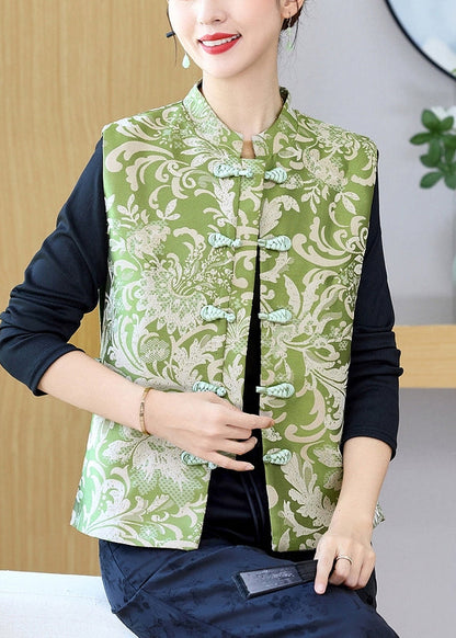 Gracefully Styled Coat for Any Occasion
