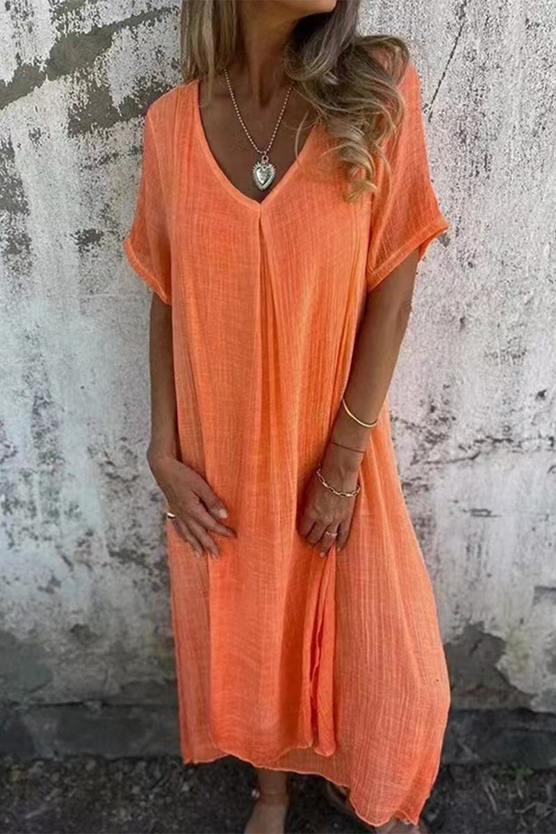 Beautifully Finished Dress in a Timeless Design