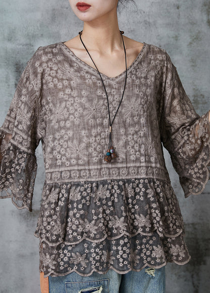 Sophisticated Blouse with a Clean Classic Look