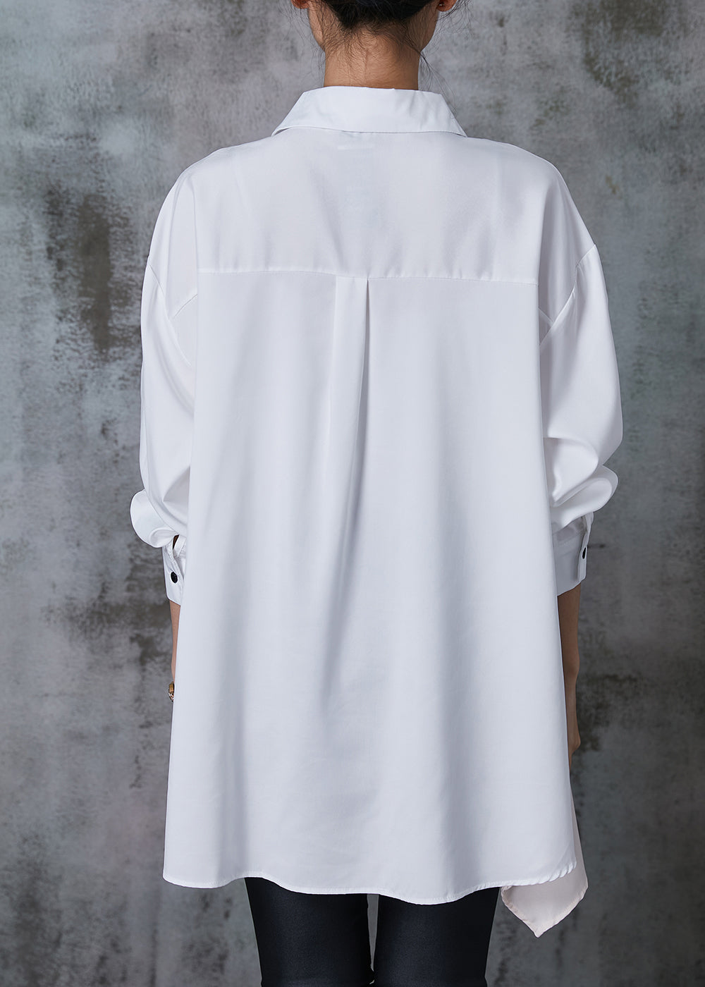 Effortlessly Elegant Shirt with a Timeless Design