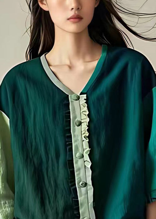 Sophisticated Blouse with a Clean Classic Look