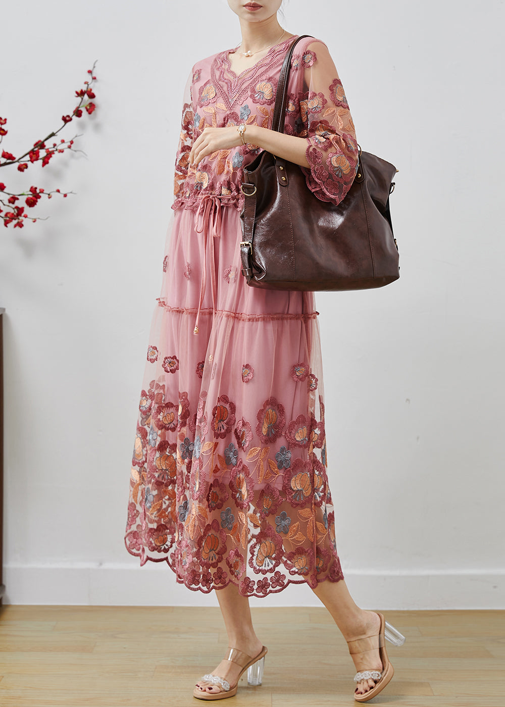 Well Tailored Dress with a Graceful Silhouette