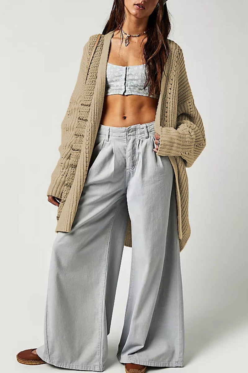 Effortlessly Elegant Cardigan with a Timeless Design