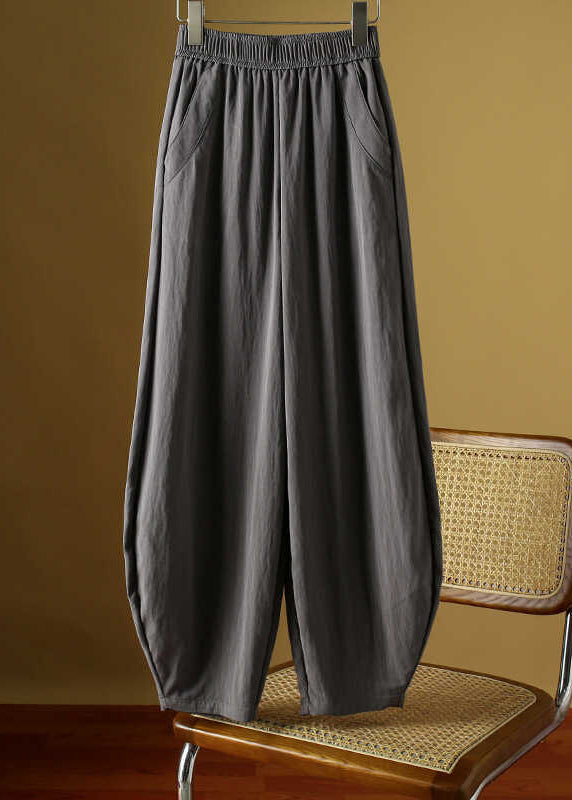 Effortlessly Elegant Pants with a Timeless Design