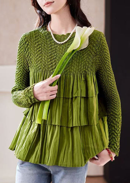 Effortlessly Elegant Top with a Timeless Design