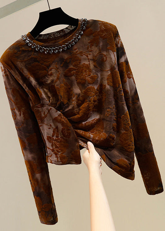 Well Tailored Sweater with a Graceful Silhouette