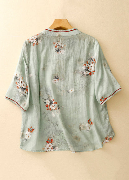 Sophisticated Blouse with a Clean Classic Look