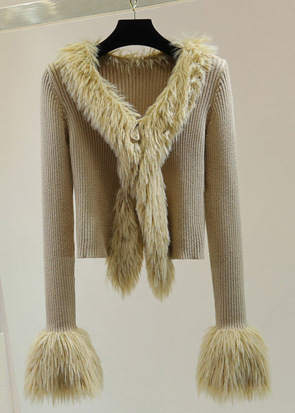 Classic Vintage Sweater with a Flattering Fit