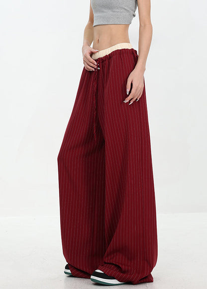Effortlessly Elegant Pants with a Timeless Design