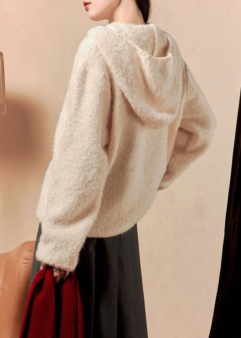 Gracefully Styled Coat for Any Occasion