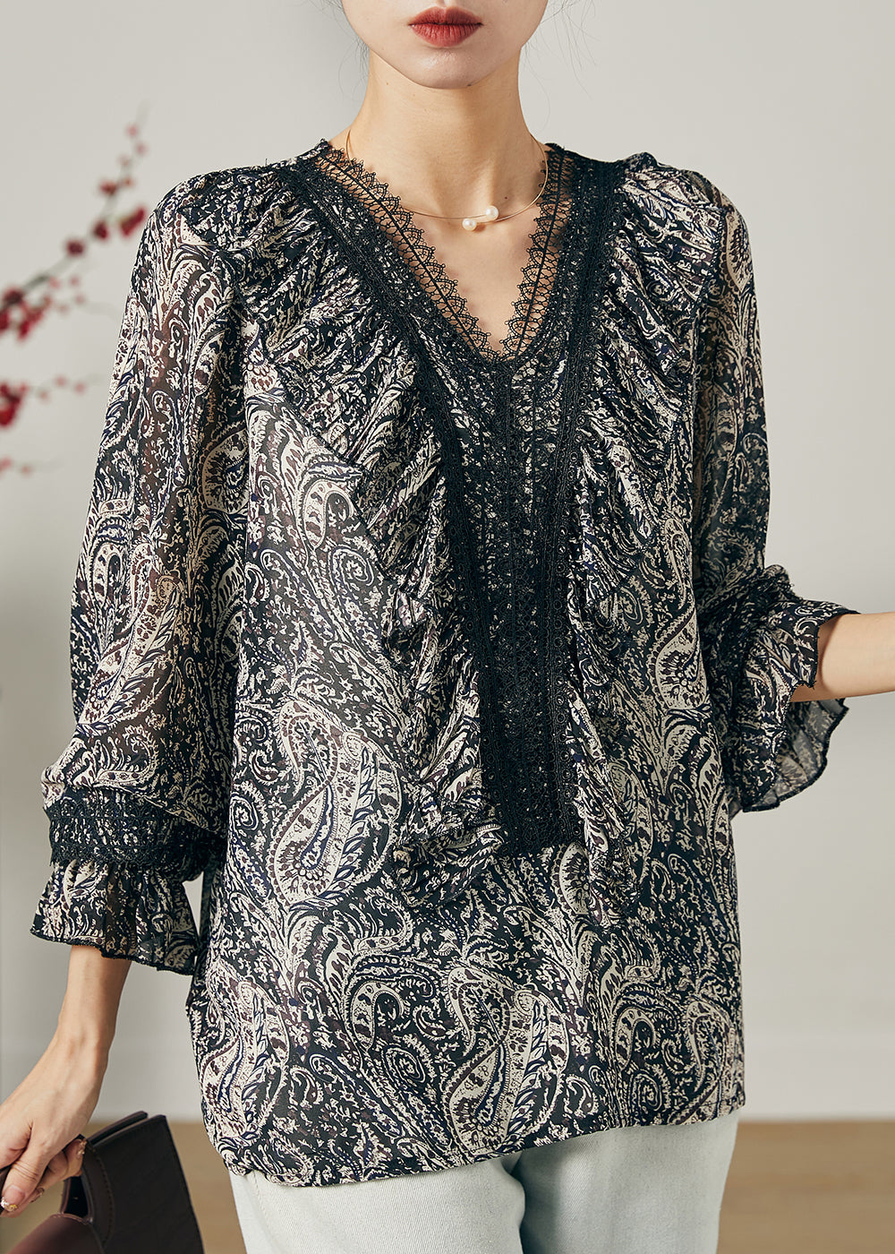 Beautifully Finished Shirt in a Timeless Design