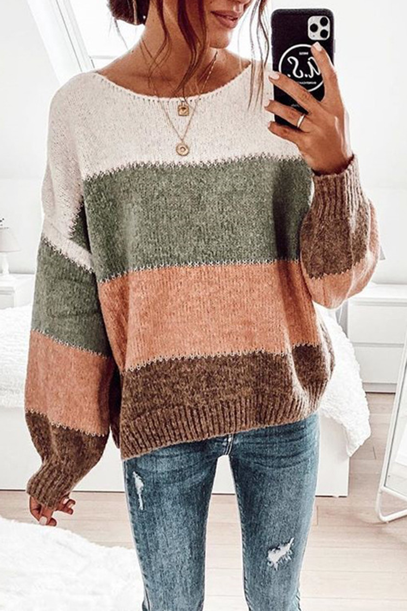 Classic Vintage Sweater with a Flattering Fit