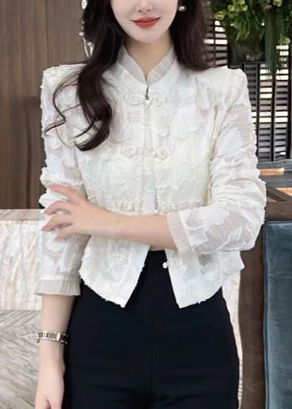 Effortlessly Elegant Coat with a Timeless Design