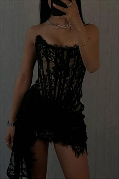 Well Tailored Dress with a Graceful Silhouette