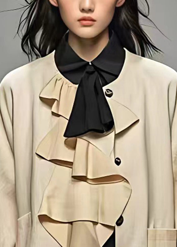Well Tailored Coat with a Graceful Silhouette
