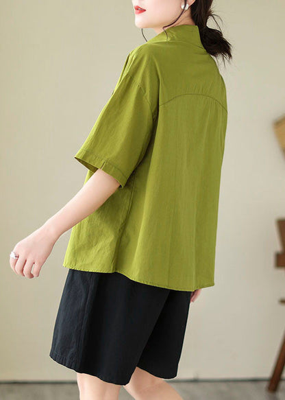 Well Tailored Blouse with a Graceful Silhouette