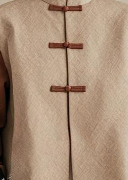 Beautifully Finished Coat in a Timeless Design