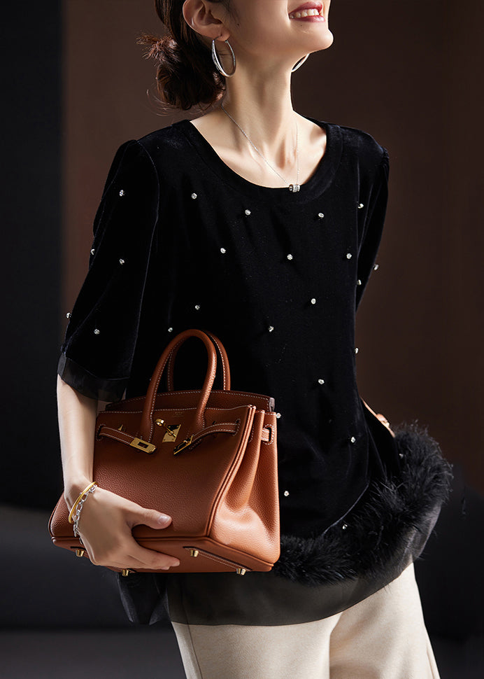 Well Tailored Shirt with a Graceful Silhouette