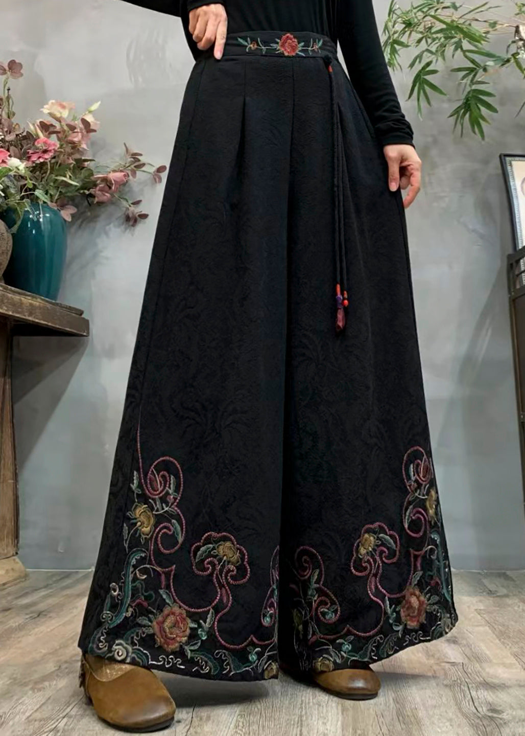 Gracefully Styled Pants for Any Occasion