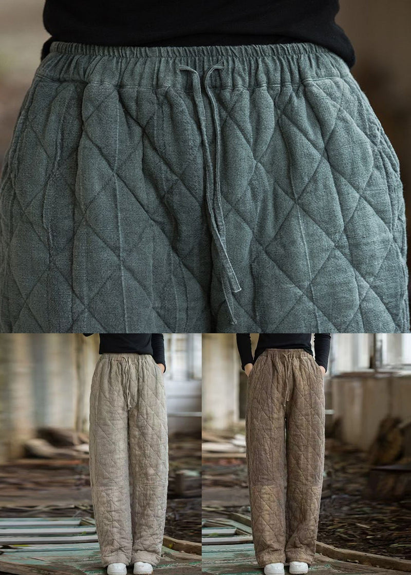 Effortlessly Elegant Pants with a Timeless Design