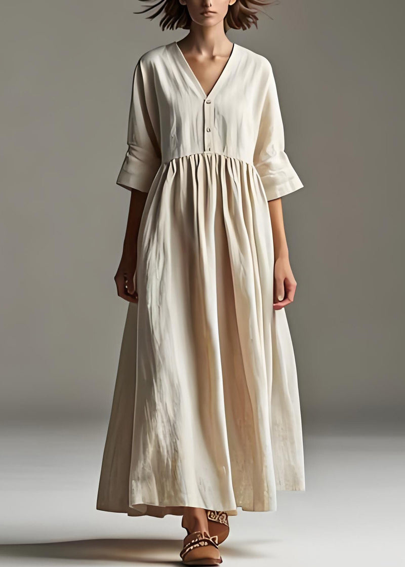 Beautifully Finished Dress in a Timeless Design