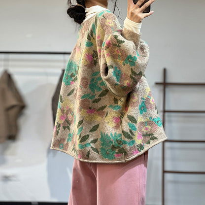 Classic Vintage Sweater with a Flattering Fit
