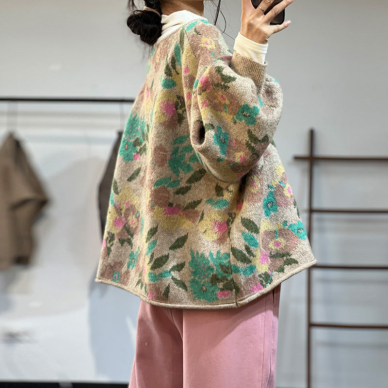 Classic Vintage Sweater with a Flattering Fit