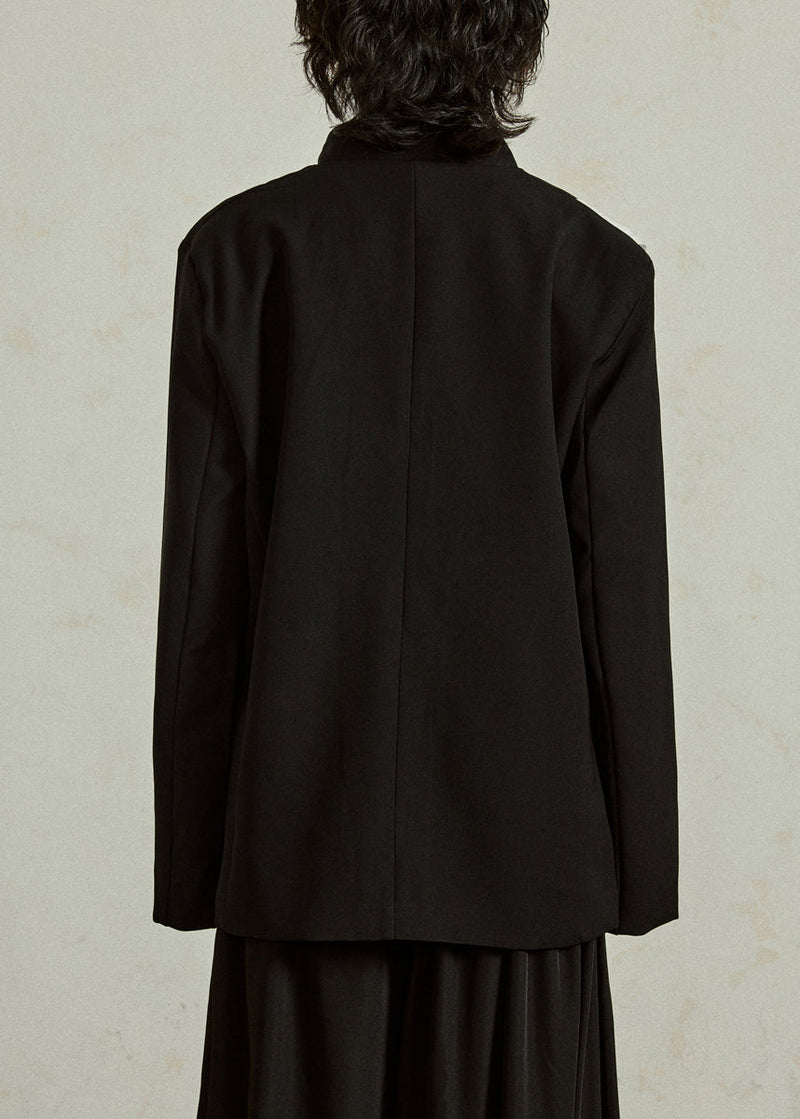 Effortlessly Elegant Coat with a Timeless Design