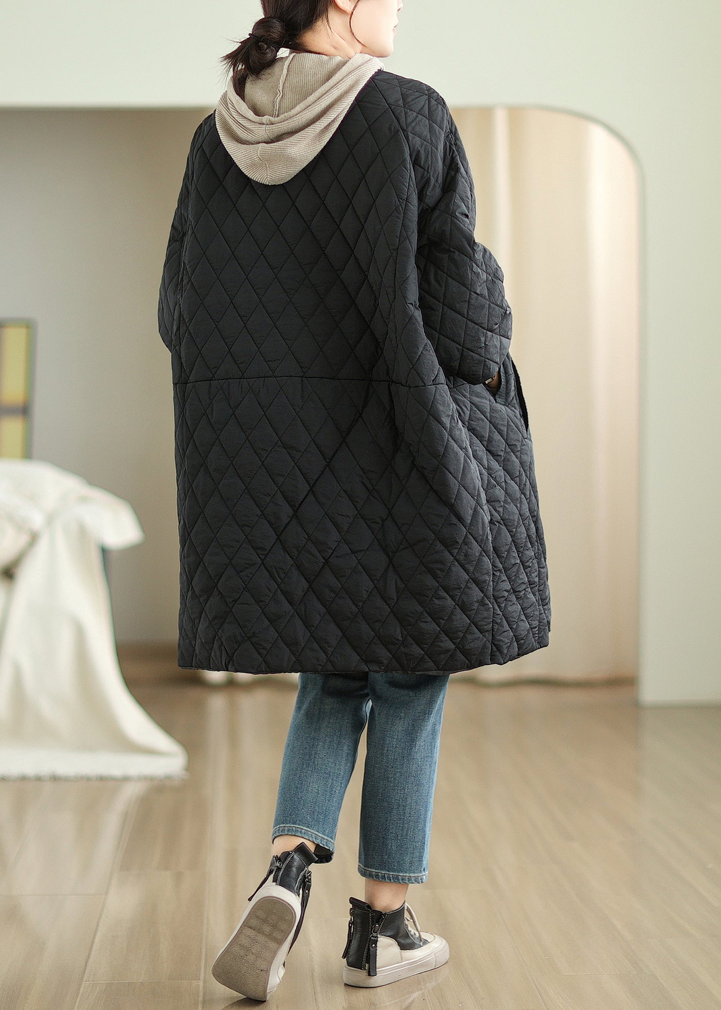 Effortlessly Elegant Coat with a Timeless Design