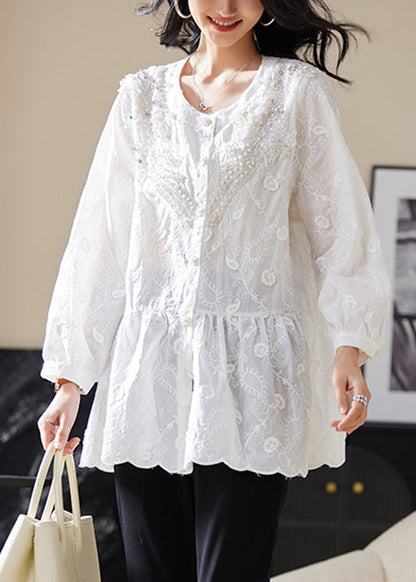 Classic Vintage Blouse with a Flattering Fit