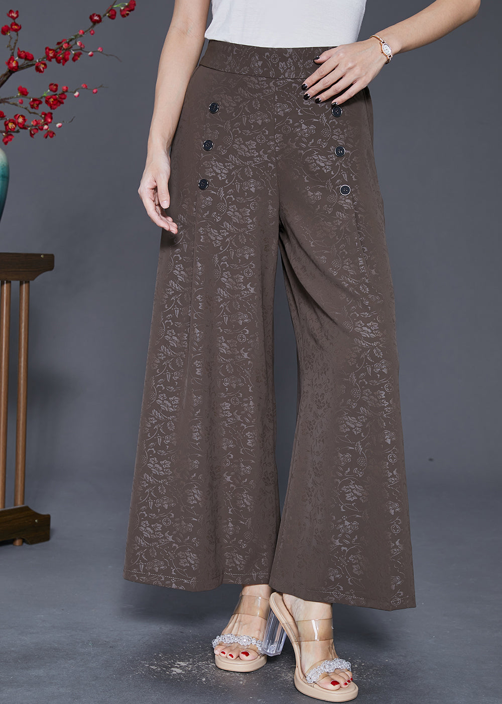 Beautifully Finished Pants in a Timeless Design