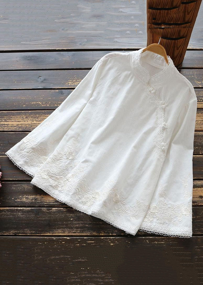 Classic Vintage Shirt with a Flattering Fit