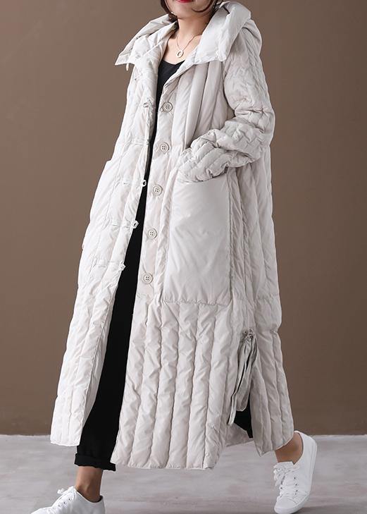 Well Tailored Coat with a Graceful Silhouette