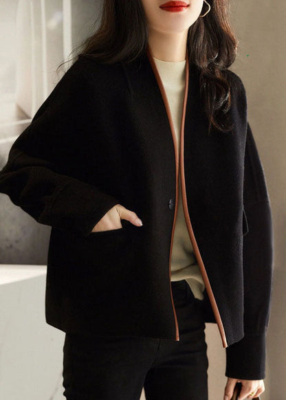 Well Tailored Coat with a Graceful Silhouette