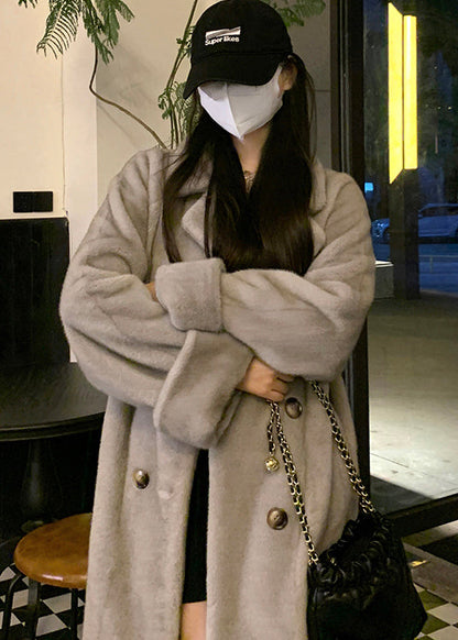 Classic Vintage Coat with a Flattering Fit