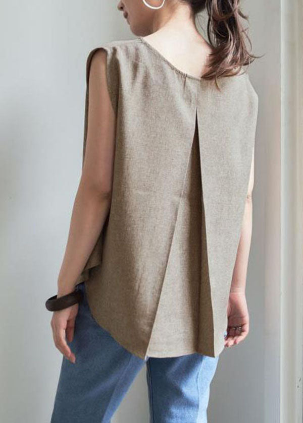 Effortlessly Elegant Top with a Timeless Design