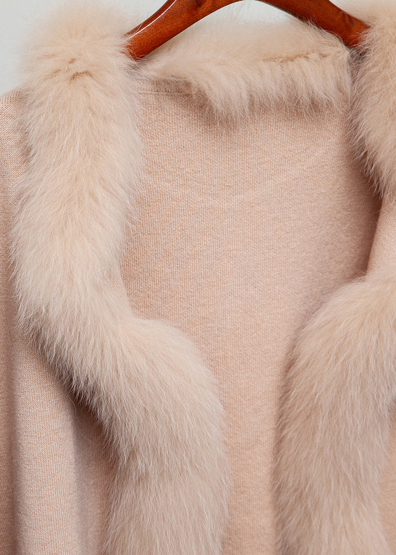 Well Tailored Coat with a Graceful Silhouette