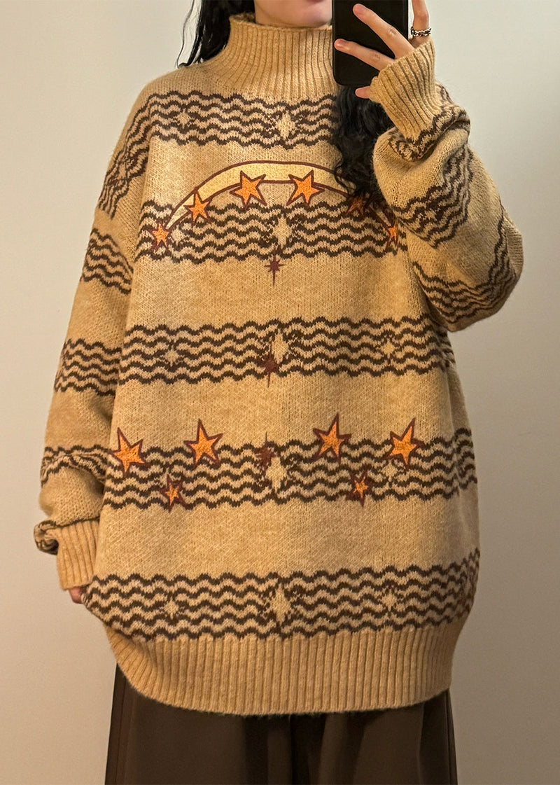 Classic Vintage Sweater with a Flattering Fit