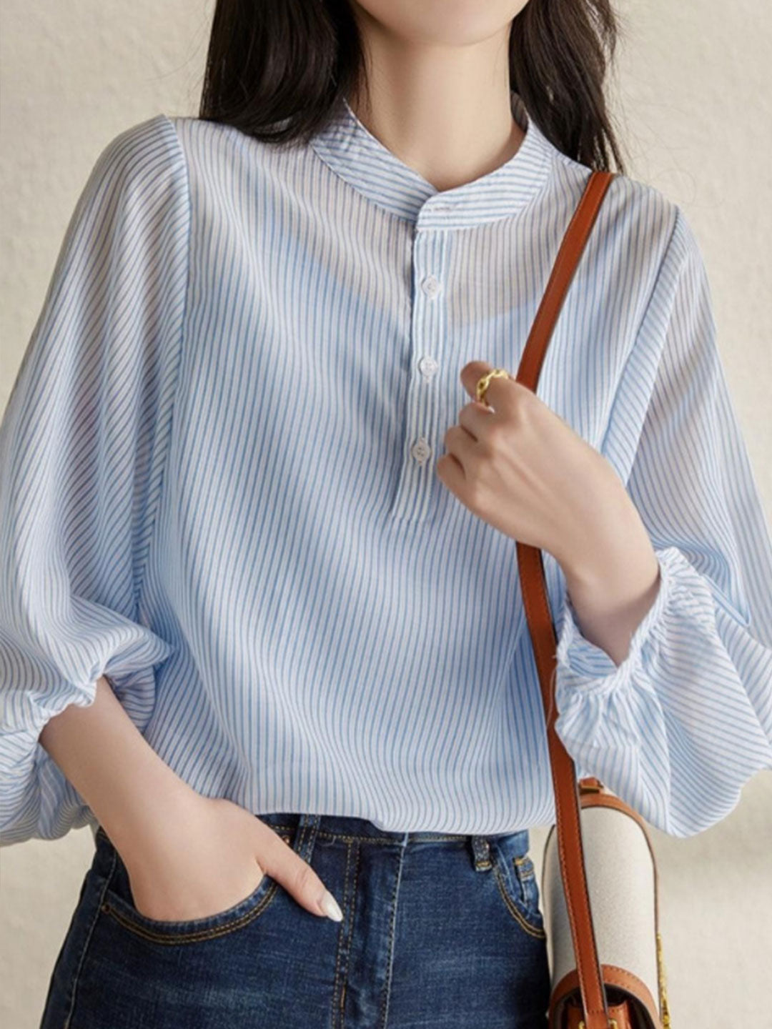 Beautifully Finished Top in a Timeless Design