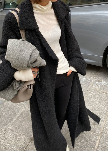 Effortlessly Elegant Cardigan with a Timeless Design