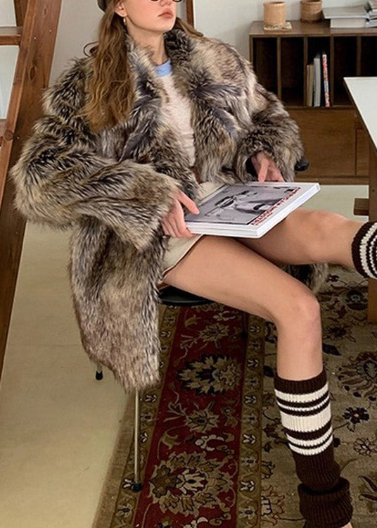 Classic Vintage & Enduringly Stylish Coat
