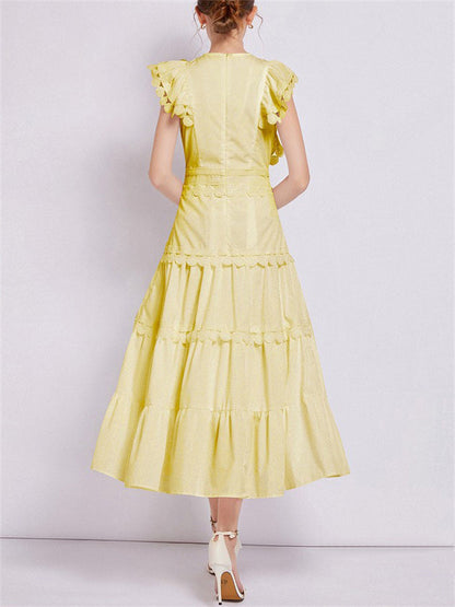 Classic Vintage Dress with a Flattering Fit
