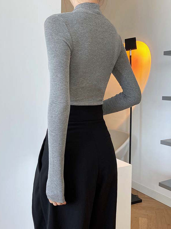 Well Tailored T-Shirt with a Graceful Silhouette