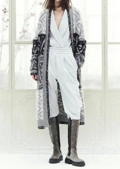 Effortlessly Elegant Cardigan with a Timeless Design