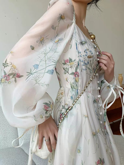 Classic Vintage & Enduringly Stylish Dress