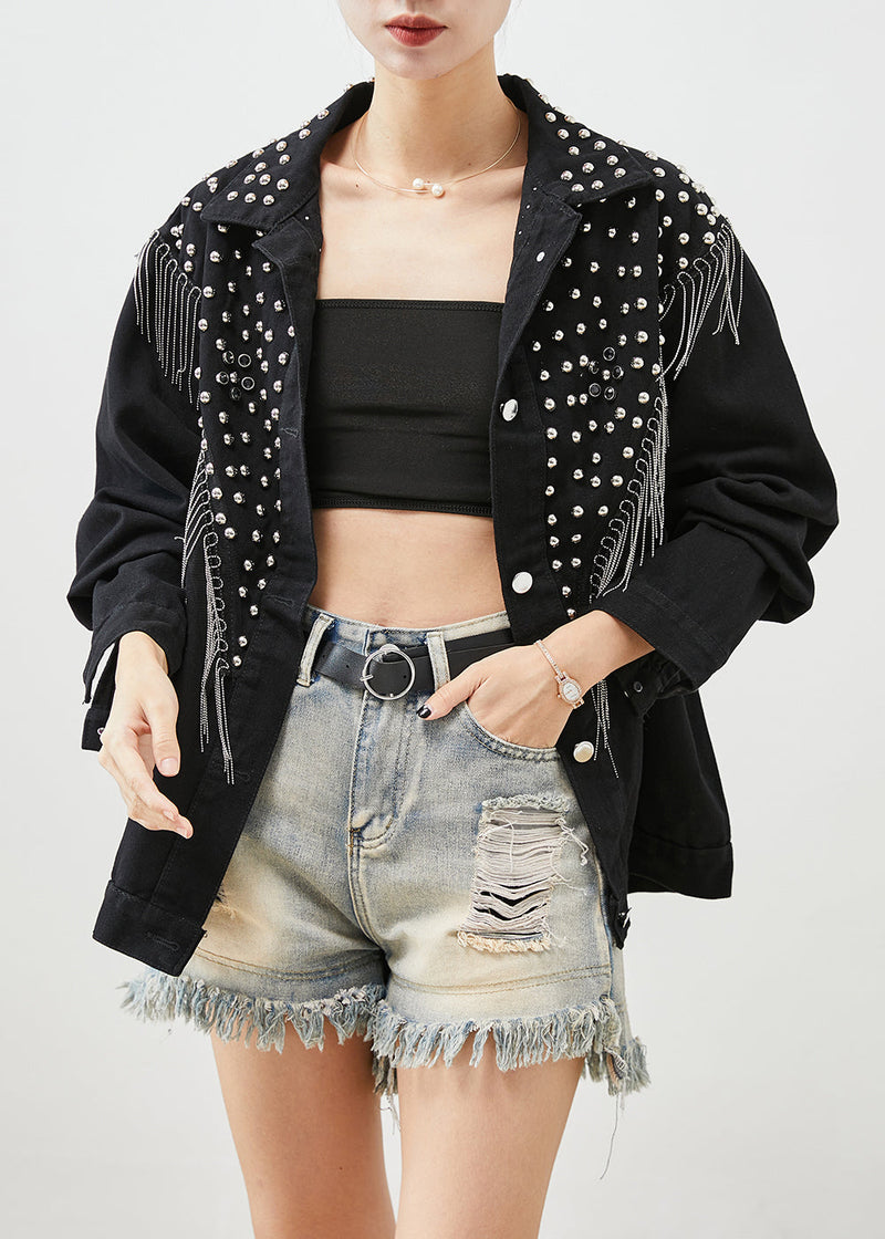 Well Tailored Jacket with a Graceful Silhouette